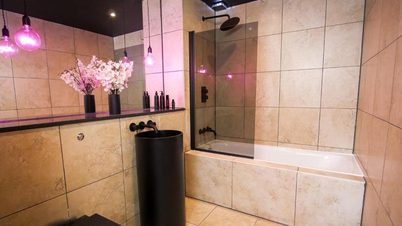 Boujee Loft Boutique By The Jacksonheim Boutique Appartamento Manchester Esterno foto