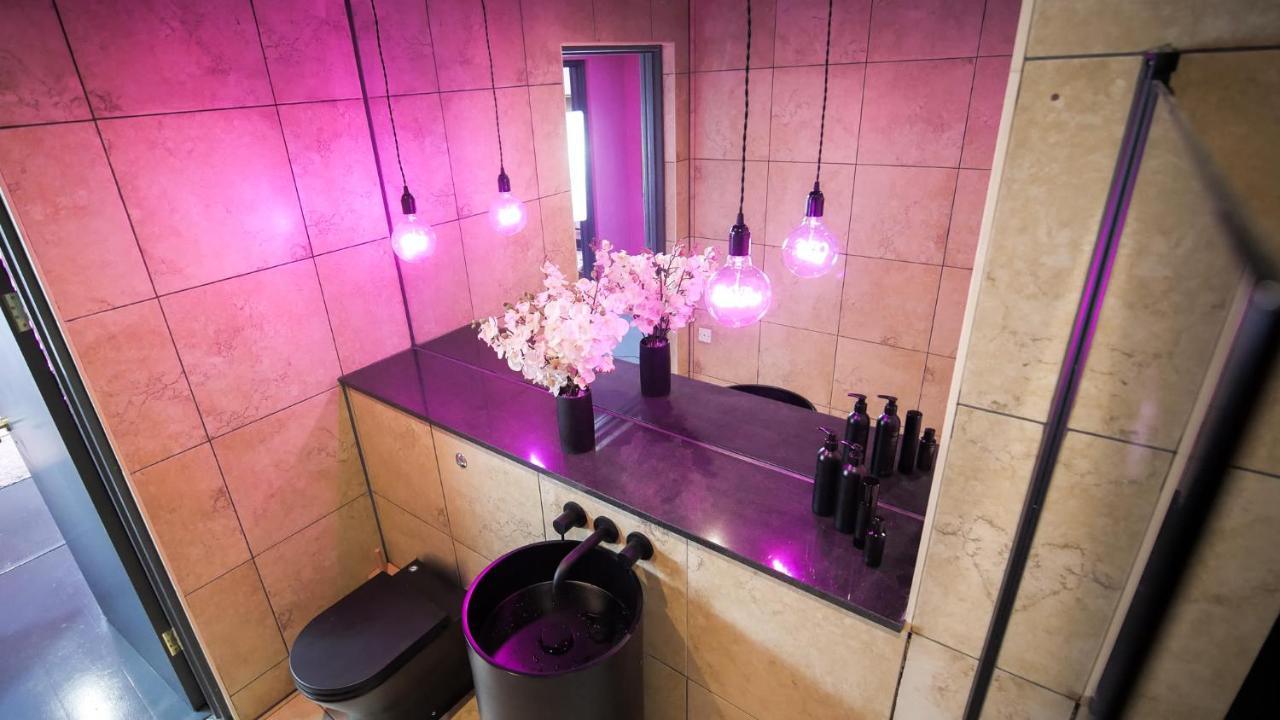 Boujee Loft Boutique By The Jacksonheim Boutique Appartamento Manchester Esterno foto